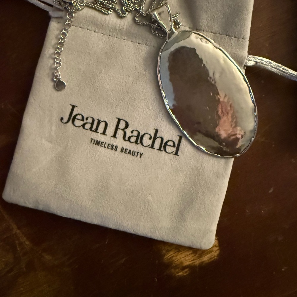Elegant Silver Pendant Necklace